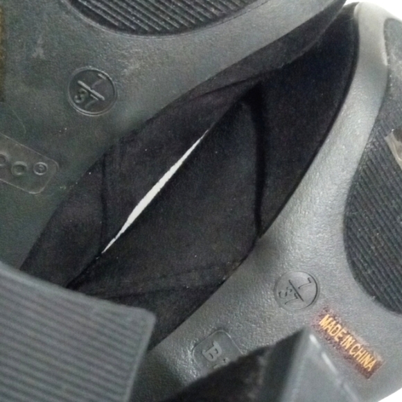 BAMBOO BLACK FAUX SUEDE PLATFORM STACK HEEL ANKLE BOOTS SIZE 7 NWT - Picture 6 of 7